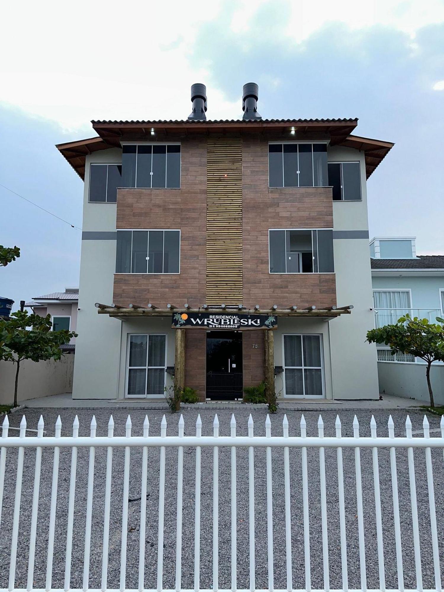 Residencial Wrubleski Sc Пинейра Экстерьер фото